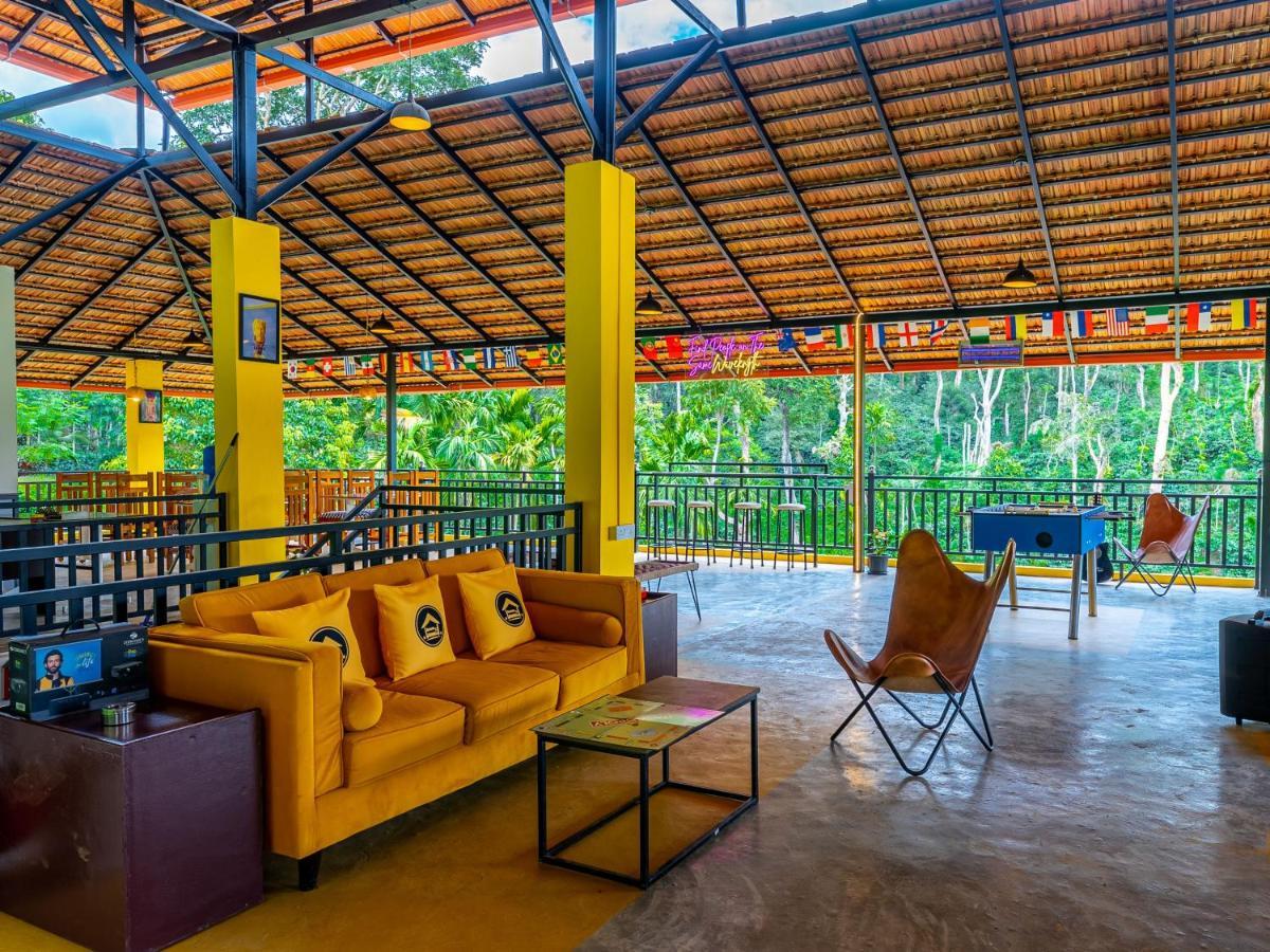The Hosteller Coorg Rainforest, Мадикери Экстерьер фото