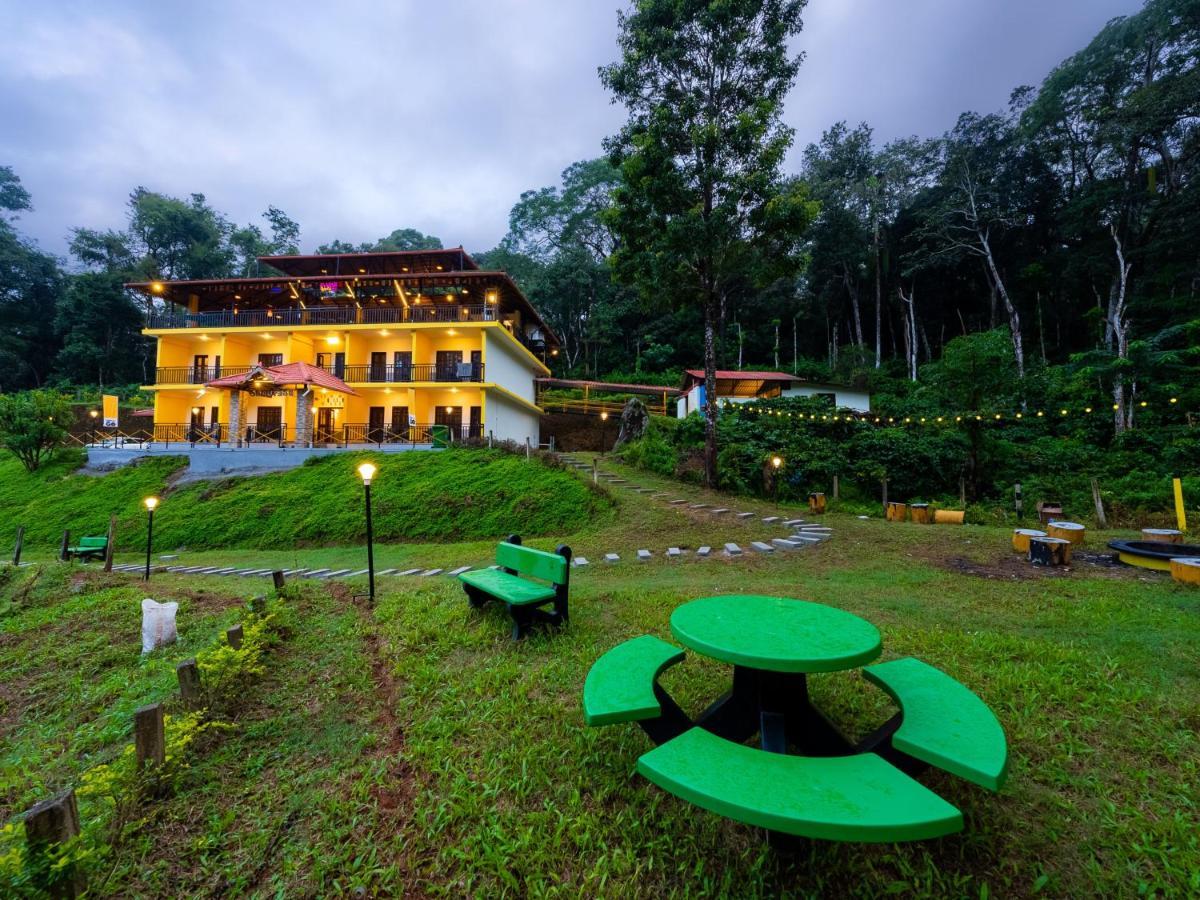 The Hosteller Coorg Rainforest, Мадикери Экстерьер фото